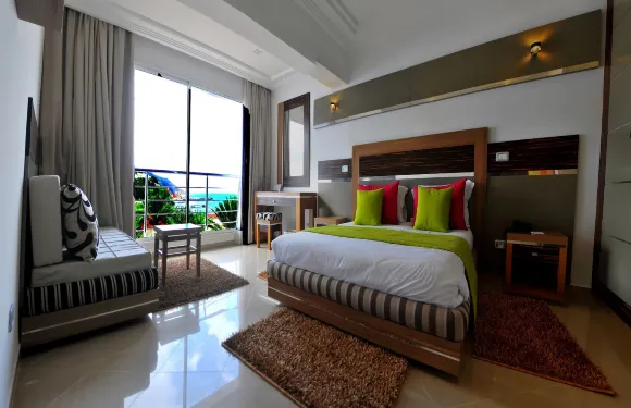 普雷斯蒂奇塔巴卡碼頭酒店