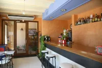 Hostal la Fuente فنادق في Barbastro