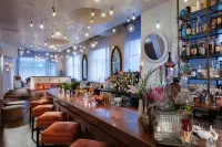 International House Hotel - bars