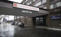 Causeway Bay Hotel - parking