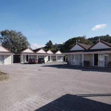 Settlers Motor Lodge Отели в г. Ловер Хатт