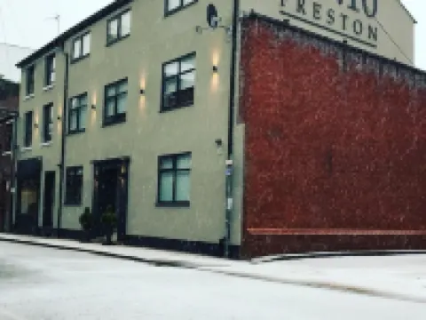 No.10 Preston Hotels in Preston
