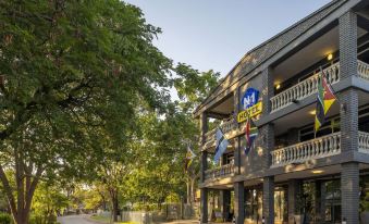 N1 Hotel & Campsite Victoria Falls