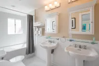 Glenmore Plaza Hotel - Hot Tub