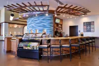Hyatt Place Garden City - bar