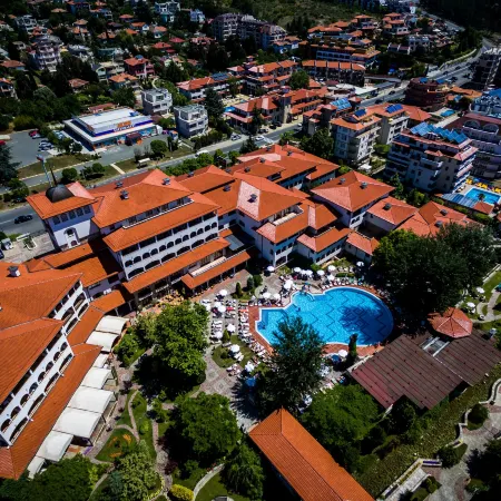 Helena Park - Ultra All Inclusive