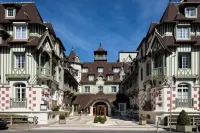 Hôtel Barrière le Normandy