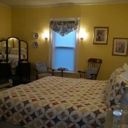 Six Acres Bed & Breakfast