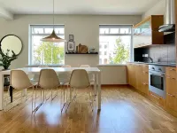 Day Dream Townhall Square Apartments Các khách sạn ở 