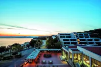 Xenios Theoxenia Hotel Hotels near Camping Delphini