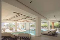 Theartemis Palace - Pools