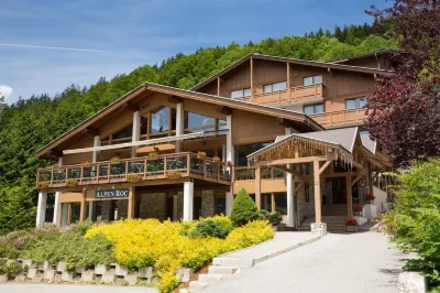 Hotel Alpen Roc Hotels near Crystal Spa, La Clusaz