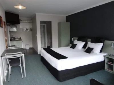 Asure Abode on Courtenay Motor Inn Hotels in 