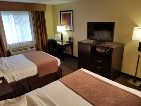 Quality Inn & Suites Morgantown - University Area