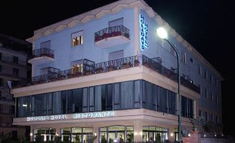Hotel Holidays