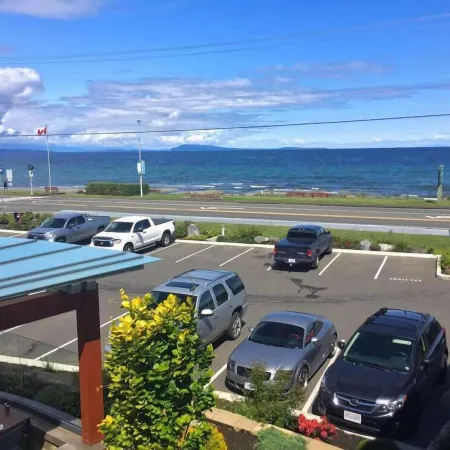 Qualicum Beach Inn