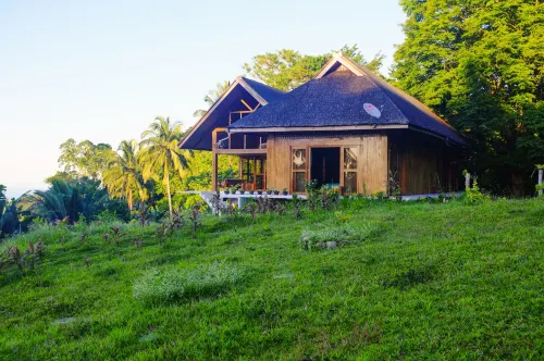 Volcano House - Mountain view