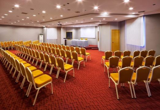 1. 팜 더말 호텔 ..