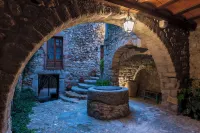 Hostal Can Xicu Hotels in Darnius