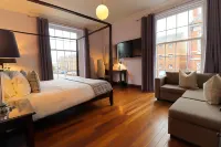 Morgans Hotel Hotels near Swansea Castle