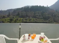 Hotel la Perla - Bike Hotel - Scenic