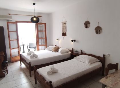 Kapetanos Rooms
