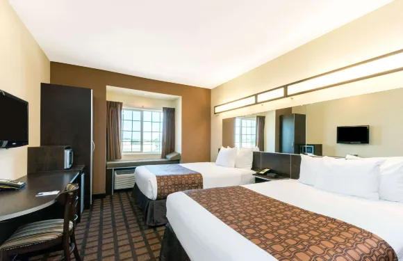 伊格爾帕斯麥客達套房酒店