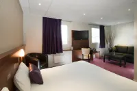 Brit Hotel Tours Sud – le Cheops Hotels in Ballan-Mire