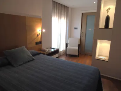 Isla Nova Hotel Hôtels à : 