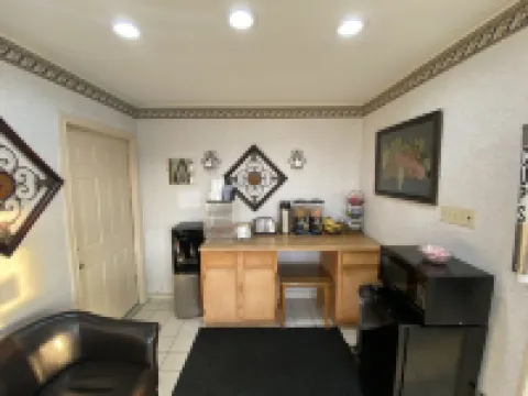 アップル ツリー イン タイラー リンデール リンデールのホテル