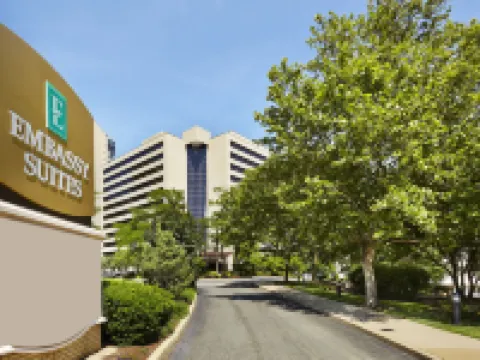 Embassy Suites by Hilton Crystal City National Airport Hotels near Air Force Memorial