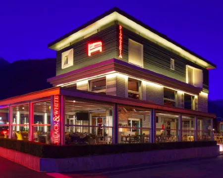 Locanda Black and White Sondrio Hotéis em Sondrio