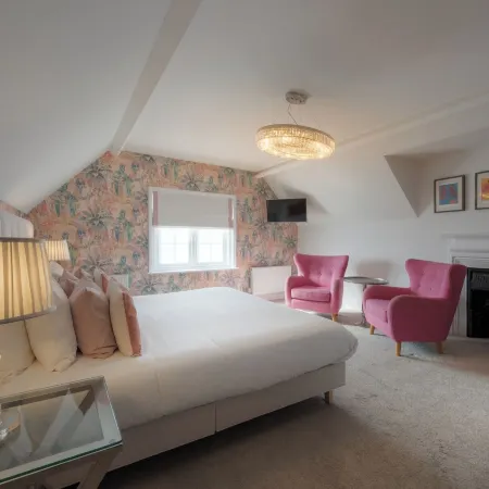 Florence Gardens Boutique Hotel and Restaurant Отели рядом с достопримечательностью «Корабль-музей HMS Victory»
