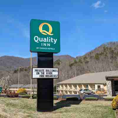 Quality Inn Hotel Exterior