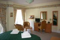 Yarn Market Hotel Hotels near Specsavers Opticians and Audiologists - Minehead