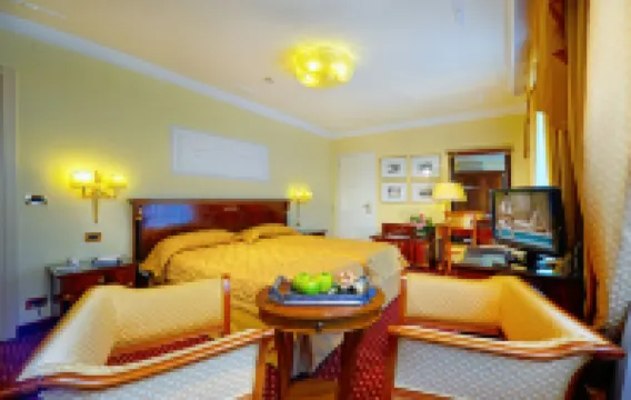 هوتل أورورا تيرمي فنادق في 