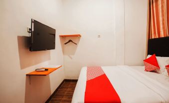 OYO 2720 Sutomo Inn