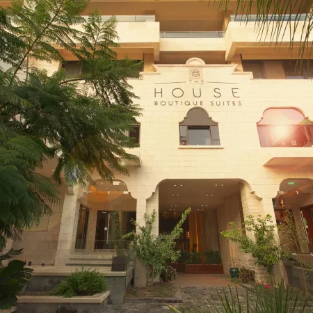 The House Boutique Suites
