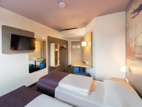 B&B HOTEL Düsseldorf-Airport Hotels in der Nähe von PSD BANK DOME