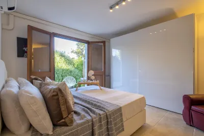 Sardinia Re - Fioretta Home Balcony Side Hotel in zona Butterfly House Sardegna