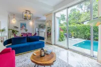 Villa Venus - 2bhk w Pvt Pool 10 Mins From Beach Hotels in Chapora