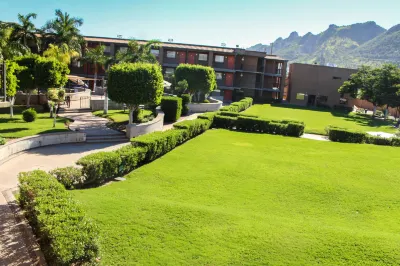 Hotel Colonial Hermosillo فنادق في هيرموسيلو