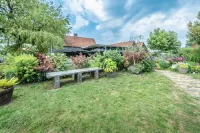 The Weeping Willow โรงแรมใน