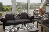 Plas Isa Hotel
