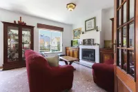 Charming Guesthouse - Sónias Houses - parking