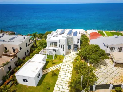 The W Villa 5 B R Oceanfront w Staff Hotels in 