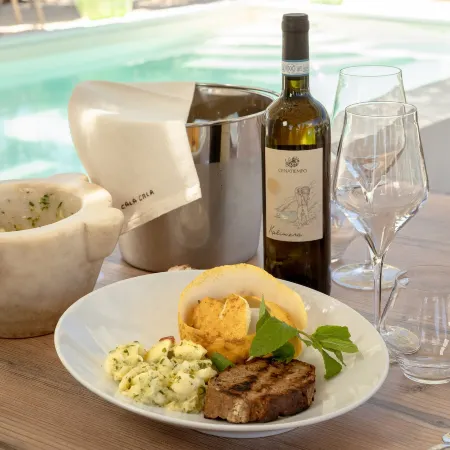 Cala Cala Rooms,Restaurant & Farm Experience