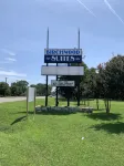 Paradise Suites - Newport News & Jefferson Ave Hotels in Smithfield
