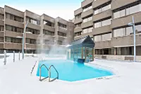 Delta Hotels Quebec - Rooftop Pools
