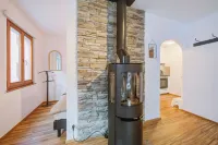 Casa Elvezia in Val Colla | Terrace + BBQ & Fireplace - Happy Rentals - บังกะโล